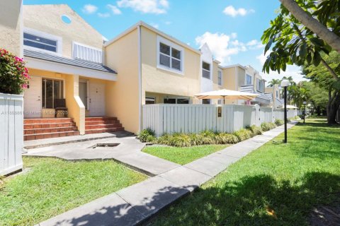 Condominio en venta en Miami, Florida, 2 dormitorios, 95.22 m2 № 1745722 - foto 3