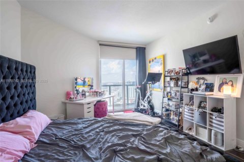 Condo in Miami, Florida, 1 bedroom  № 2046250 - photo 13