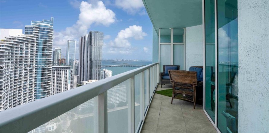 Condo in Miami, Florida, 1 bedroom  № 2046250