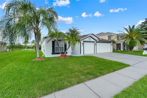 House in Orlando, Florida 4 bedrooms, 205.13 sq.m. № 2396233 - photo 4