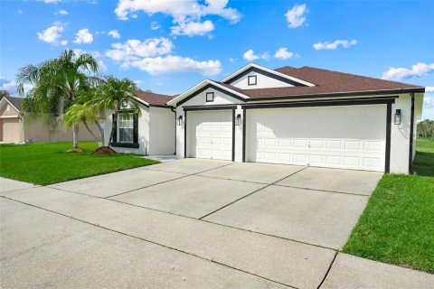 House in Orlando, Florida 4 bedrooms, 205.13 sq.m. № 2396233 - photo 3