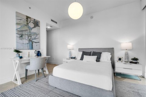 Condo in Bal Harbour, Florida, 2 bedrooms  № 1989228 - photo 19