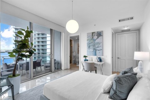 Condo in Bal Harbour, Florida, 2 bedrooms  № 1989228 - photo 18