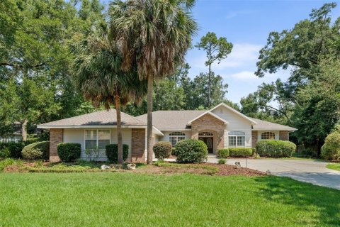 House in Gainesville, Florida 4 bedrooms, 324.79 sq.m. № 2324773
