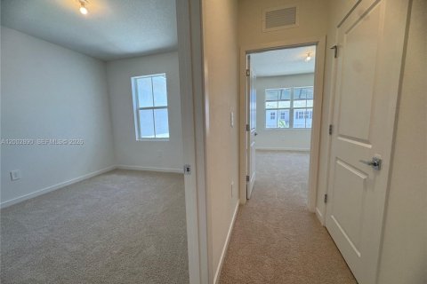 Townhouse in Homestead, Florida 3 bedrooms, 171.59 sq.m. № 2066435 - photo 29