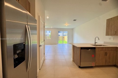 Townhouse in Homestead, Florida 3 bedrooms, 171.59 sq.m. № 2066435 - photo 14