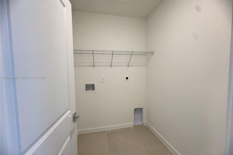 Townhouse in Homestead, Florida 3 bedrooms, 171.59 sq.m. № 2066435 - photo 17