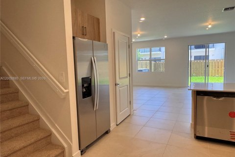 Townhouse in Homestead, Florida 3 bedrooms, 171.59 sq.m. № 2066435 - photo 6