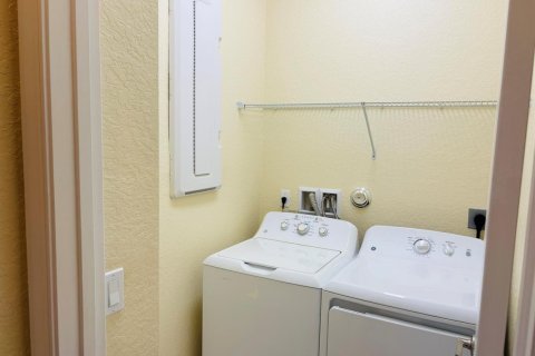 Villa ou maison à louer à Port St. Lucie, Floride: 3 chambres, 153.2 m2 № 2279047 - photo 9