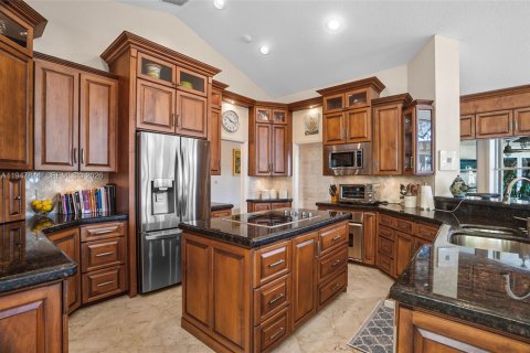 House in Weston, Florida 5 bedrooms, 333.33 sq.m. № 2004118 - photo 18