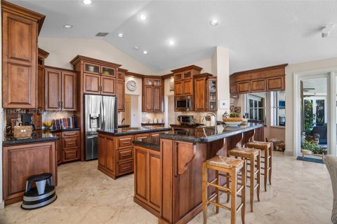 House in Weston, Florida 5 bedrooms, 333.33 sq.m. № 2004118 - photo 23