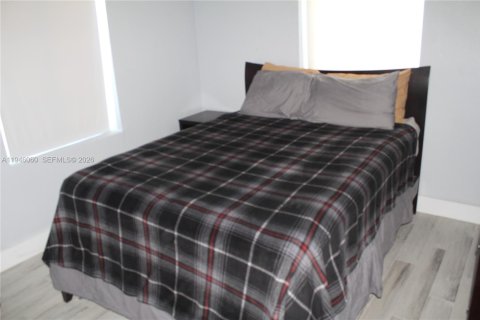 Снять в аренду виллу или дом в Майами, Флорида 3 спальни, 127.18м2, № 2002321 - фото 6