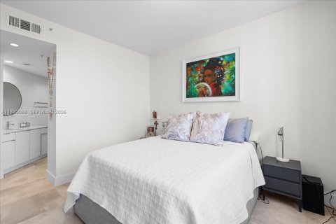 Купить кондоминиум в Майами, Флорида 1 спальня, 72.46м2, № 1953929 - фото 22