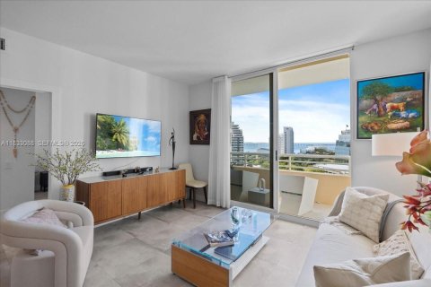 Купить кондоминиум в Майами, Флорида 1 спальня, 72.46м2, № 1953929 - фото 20