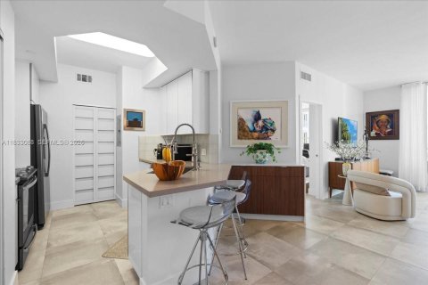 Купить кондоминиум в Майами, Флорида 1 спальня, 72.46м2, № 1953929 - фото 10