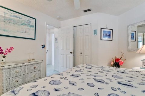 House in Bradenton, Florida 3 bedrooms, 134.99 sq.m. № 1813495 - photo 30