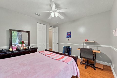 House in West Palm Beach, Florida 5 bedrooms, 256.04 sq.m. № 2409534 - photo 30