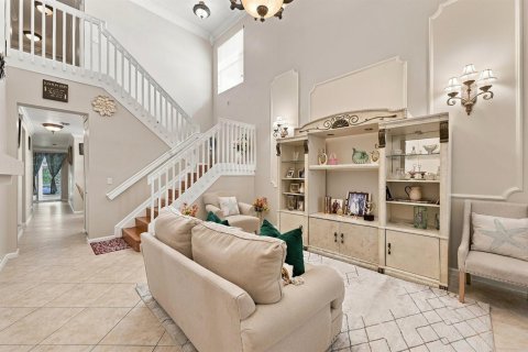 House in West Palm Beach, Florida 5 bedrooms, 256.04 sq.m. № 2409534 - photo 6