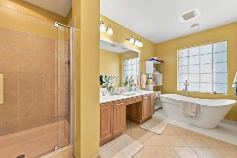 House in West Palm Beach, Florida 5 bedrooms, 256.04 sq.m. № 2409534 - photo 24