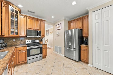 House in West Palm Beach, Florida 5 bedrooms, 256.04 sq.m. № 2409534 - photo 16