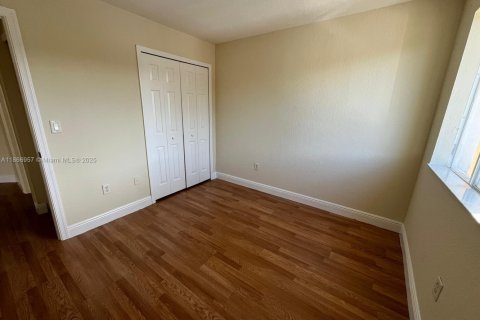 Купить таунхаус в Хомстед, Флорида 3 спальни, 120.96м2, № 1979299 - фото 16