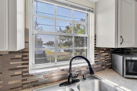 Copropriété à vendre à New Port Richey, Floride: 2 chambres, 104.42 m2 № 1723868 - photo 11