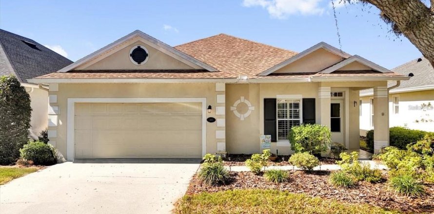 House in DeLand, Florida 2 bedrooms, 143.72 sq.m. № 1838377