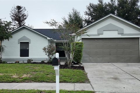 House in Oviedo, Florida 3 bedrooms, 151.9 sq.m. № 2363912