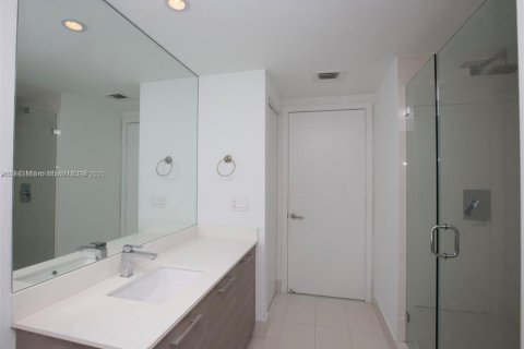 Condominio en venta en Miami, Florida, 2 dormitorios, 101.08 m2 № 2012731 - foto 14