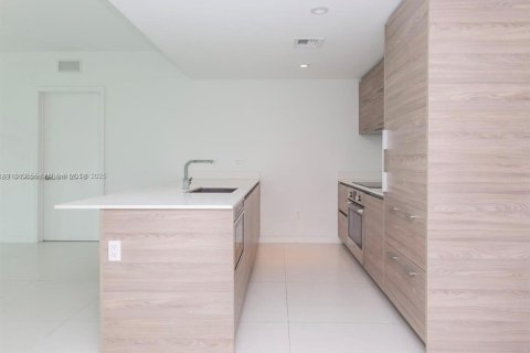 Condominio en venta en Miami, Florida, 2 dormitorios, 101.08 m2 № 2012731 - foto 3