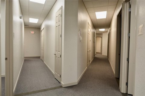 Propiedad comercial en alquiler en Port Charlotte, Florida, 5658.58 m2 № 1147905 - foto 19