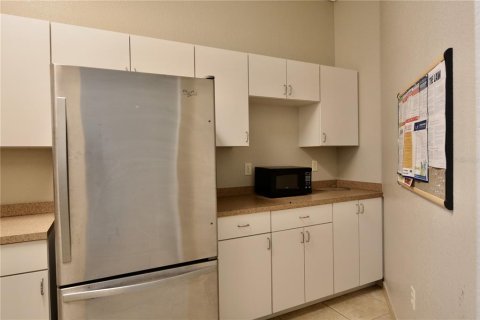 Propiedad comercial en alquiler en Port Charlotte, Florida, 5658.58 m2 № 1147905 - foto 18