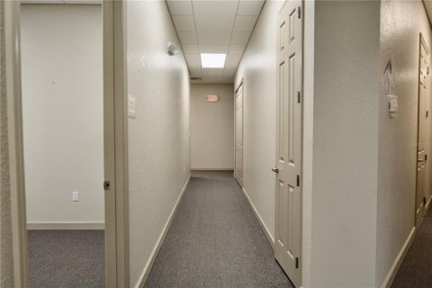 Propiedad comercial en alquiler en Port Charlotte, Florida, 5658.58 m2 № 1147905 - foto 20