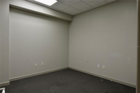 Propiedad comercial en alquiler en Port Charlotte, Florida, 5658.58 m2 № 1147905 - foto 14