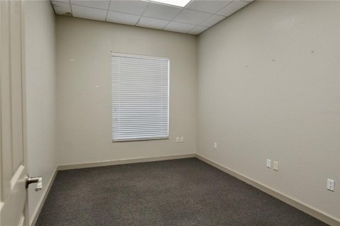 Propiedad comercial en alquiler en Port Charlotte, Florida, 5658.58 m2 № 1147905 - foto 21