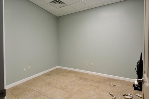 Propiedad comercial en alquiler en Port Charlotte, Florida, 5658.58 m2 № 1147905 - foto 16