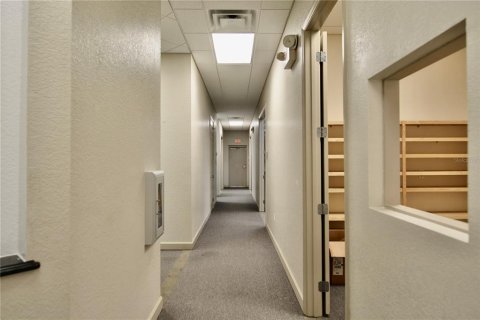 Propiedad comercial en alquiler en Port Charlotte, Florida, 5658.58 m2 № 1147905 - foto 4