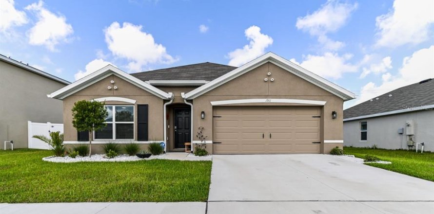 House in Ruskin, Florida 4 bedrooms, 169.83 sq.m. № 2403719