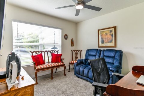 House in Ruskin, Florida 4 bedrooms, 169.83 sq.m. № 2403719 - photo 4