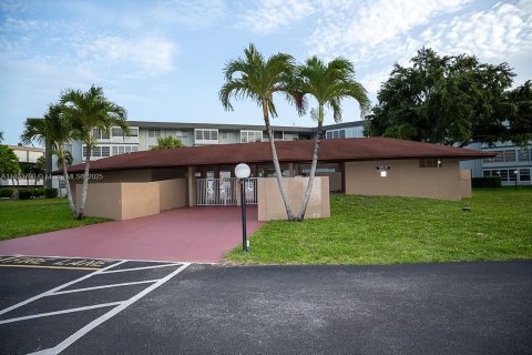 Copropriété à louer à Lauderdale Lakes, Floride: 2 chambres, 94.85 m2 № 1934717 - photo 12