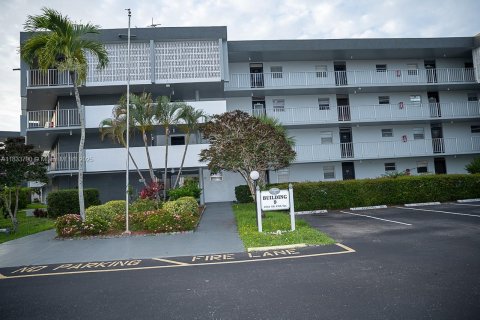 Copropriété à louer à Lauderdale Lakes, Floride: 2 chambres, 94.85 m2 № 1934717 - photo 14