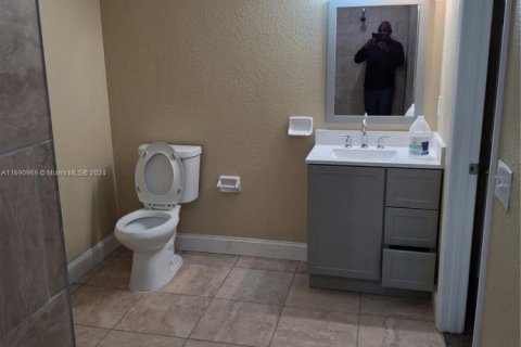 Casa en venta en St. Lucie, Florida, 5 dormitorios, 176.51 m2 № 1811123 - foto 6