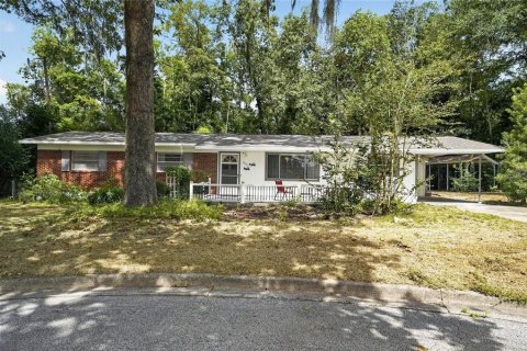House in Gainesville, Florida 3 bedrooms, 163.88 sq.m. № 2377844