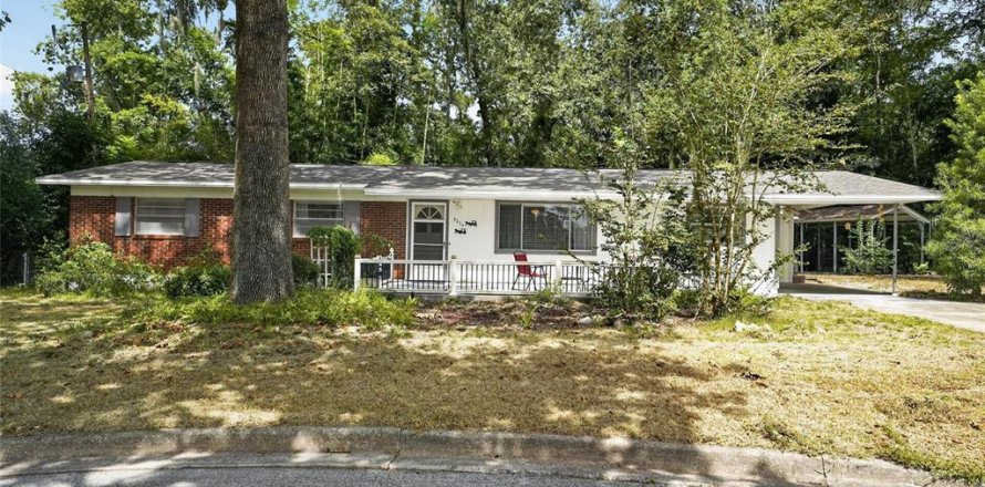 House in Gainesville, Florida 3 bedrooms, 163.88 sq.m. № 2377844