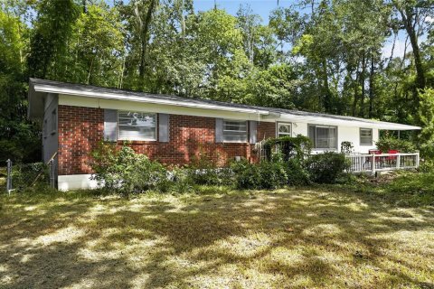 House in Gainesville, Florida 3 bedrooms, 163.88 sq.m. № 2377844 - photo 5