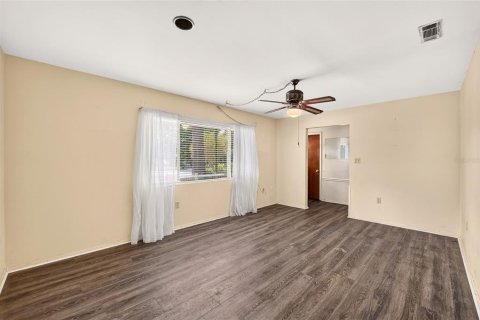 House in Gainesville, Florida 3 bedrooms, 163.88 sq.m. № 2377844 - photo 7