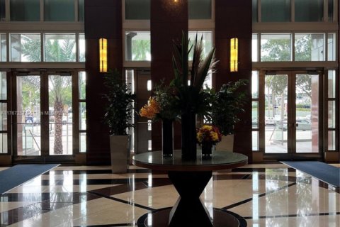 Condo in Miami, Florida, 2 bedrooms № 1936721 - photo 22