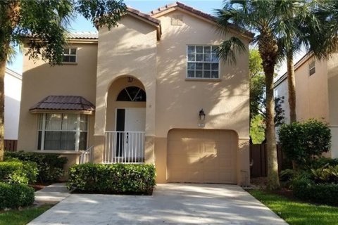 Villa ou maison à louer à Plantation, Floride: 3 chambres, 146.88 m2 № 1051099 - photo 1
