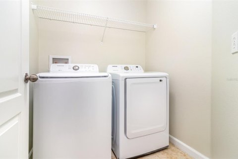 Adosado en venta en Winter Garden, Florida, 3 dormitorios, 166.57 m2 № 1894379 - foto 20