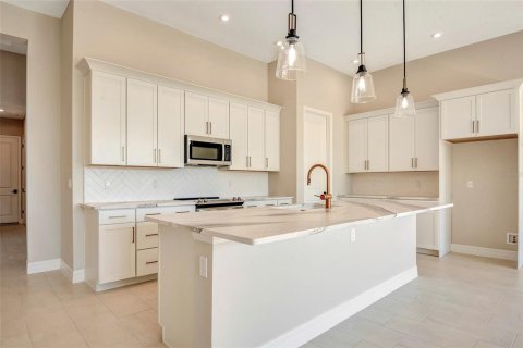 Villa ou maison à vendre à DeLand, Floride: 4 chambres, 197.79 m2 № 1904901 - photo 2